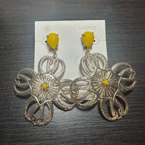 HTF Kendra Scott Vintage Gold & Mustard Yellow Onyx Vintage Belle Earrings